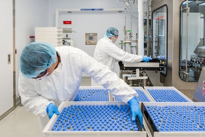 Viales de remdesivir en un laboratorio de Gilead.