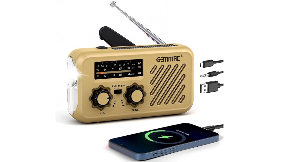 Radio solar de emergencia con linterna incluida.