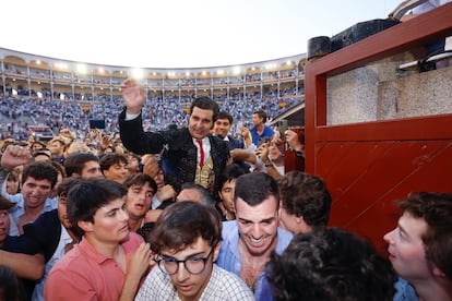 Morante de la Puebla, a hombros por la Puerta Grande de Las Ventas.