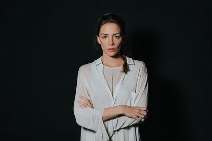 María Hervás, caracterizada como Yerma. El vestuario lo firma Rosa Esteve, diseñadora de Cortana.