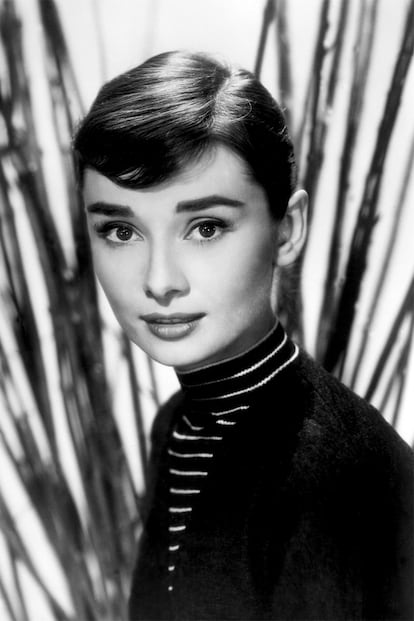 "Dios estará contento de tener a un ángel como Audrey cerca de él", dijo Elisabeth Taylor cuando falleció Hepburn a los 63 años. 25 años después de aquel fatídico día, ese "ángel" sigue más vivo que nunca en las películas y la moda.