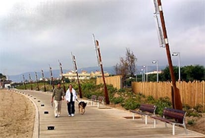 Una de las áreas de la playa que conecta los paseos de Castelldefels y Gavà.