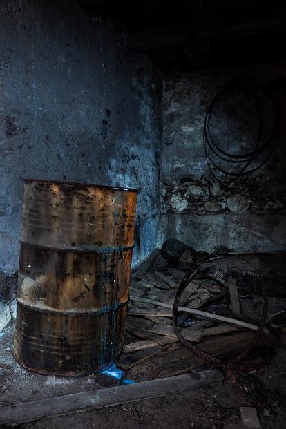 'El bidón'.
Guilty Grounds, 2023.