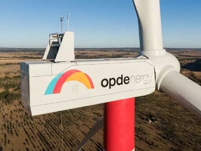 Un molino eólico de Opdenergy.