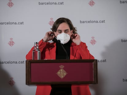 19/01/2022 La alcaldesa Ada Colau después de la reunión en el Ayuntamiento de Barcelona. Foto: Massimiliano Minocri