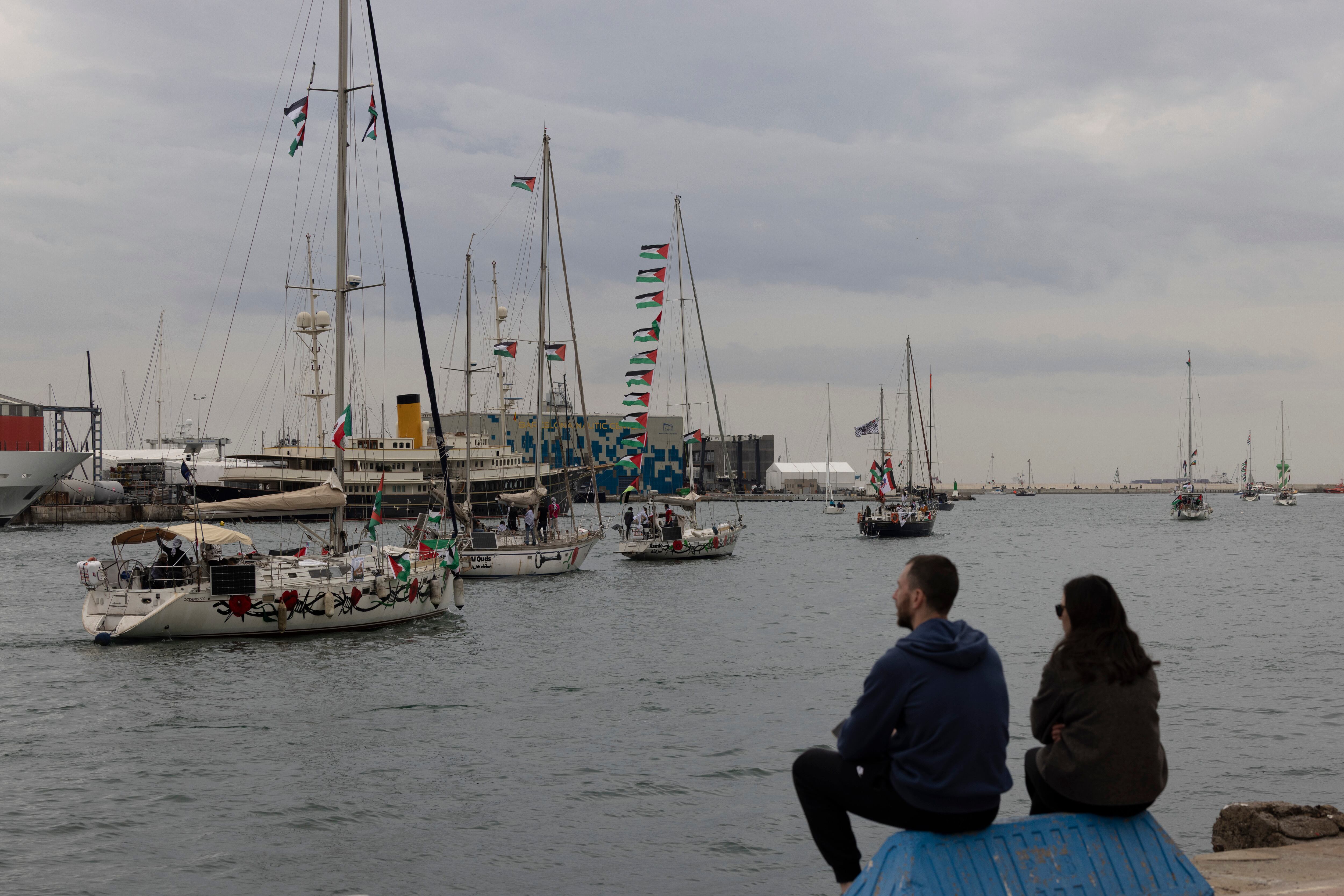 Una nueva flotilla humanitaria con decenas de barcos se prepara para zarpar desde Barcelona e intentar llegar a Gaza