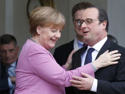 Merkel e Hollande, durante encontro em abril