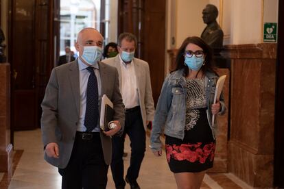 La portavoz del PSOE en el Congreso de los Diputados, Adriana Lastra; y el Secretario general del Grupo Socialista en el Congreso, Rafael Simancas.