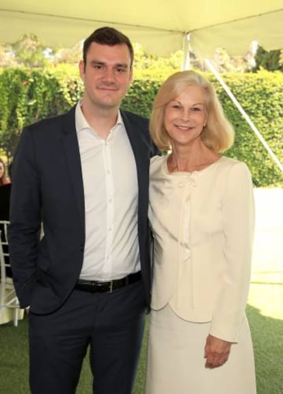 Os irmãos Cooper Hefner e Christie Hefner em agosto passado na Califórnia.