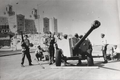 Artillería instalada frente al Hotel Nacional de Cuba durante la crisis de los misiles de 1962.