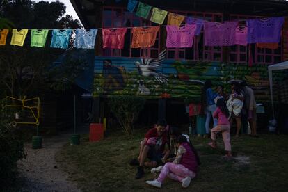 Jóvenes durante el encuentro, este domingo.