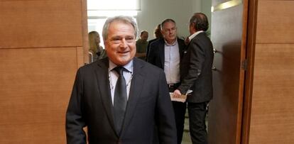 El presidente de la Diputación de Valencia, Alfonso Rus, este martes antes del pleno.