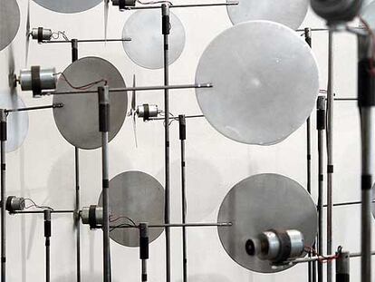 Fragmento de la instalación 'Entre el caos y el orden' (2004), de Kawashima.