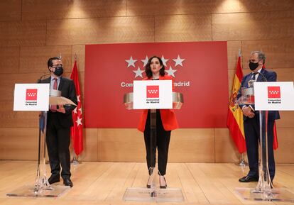 Isabel Díaz Ayuso en la rueda posterior al Consejo junto a Lasquetty y Ossorio.