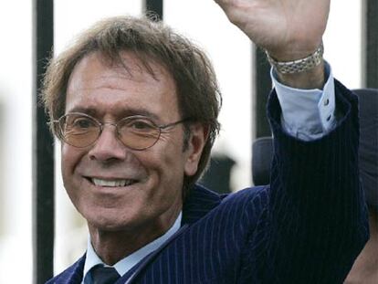 El cantante Cliff Richard.