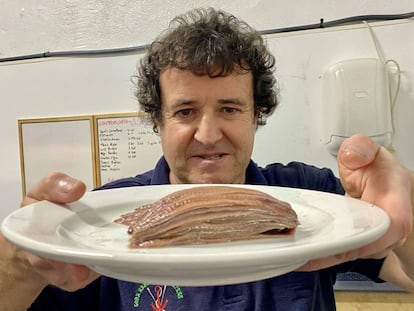 Iñaki Susperregui y sus anchoas. J.C. CAPEL