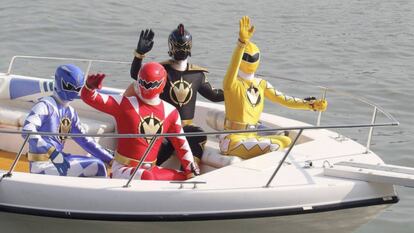 Os personagens da franquia ‘Power Rangers’ chegando a Mumbai como autênticas estrelas em 2007.