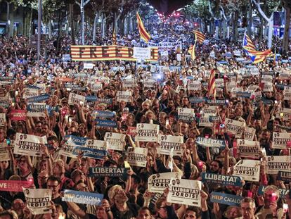 Manifestación en Barcelona contra el arresto de Jordi Sánchez y Jordi Cuixart.