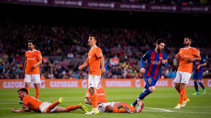 Messi celebra su segundo gol a Osasuna.