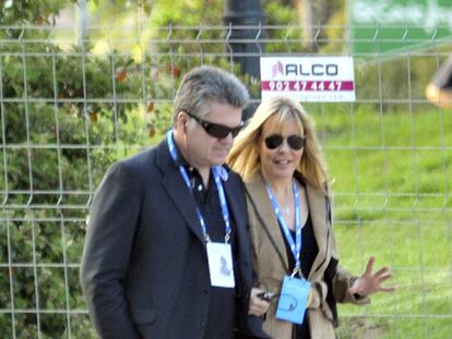 Juan Villalonga y su novia, Vanessa von Zitzewitz.