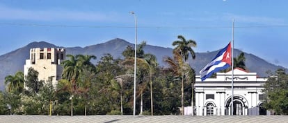 Vista de la entrada del cementerio Santa Ifigenia, en Santiago de Cuba, (Cuba) donde ya descansan desde el domingo 4 de diciembre las cenizas del líder de la revolución cubana Fidel Castro.