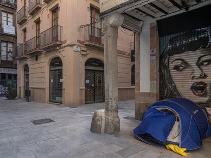 Barrio del Born de Barcelona con los comercios cerrados debido al Covid-19
