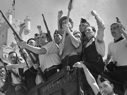 Milicianos en el cuartel Bakunin (Bruc), en una foto de Antoni Campañà, de agosto de 1936.