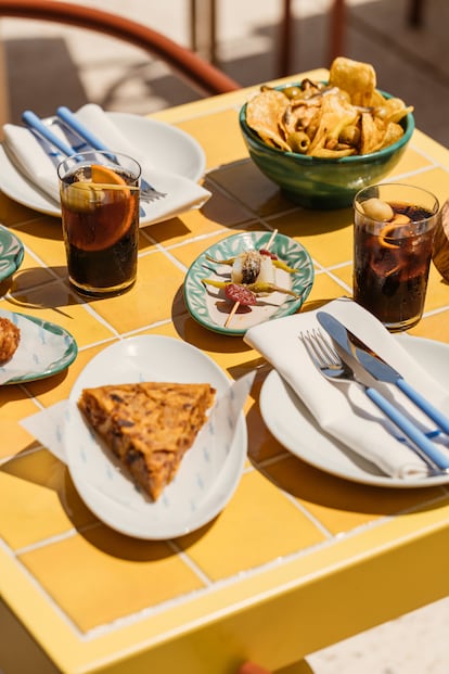 Una taula de L'anxova divina, a Barcelona.
