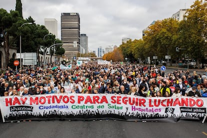 Manifestación en Madrid contra el desmantelamiento de la atención primaria, el 13 de noviembre.