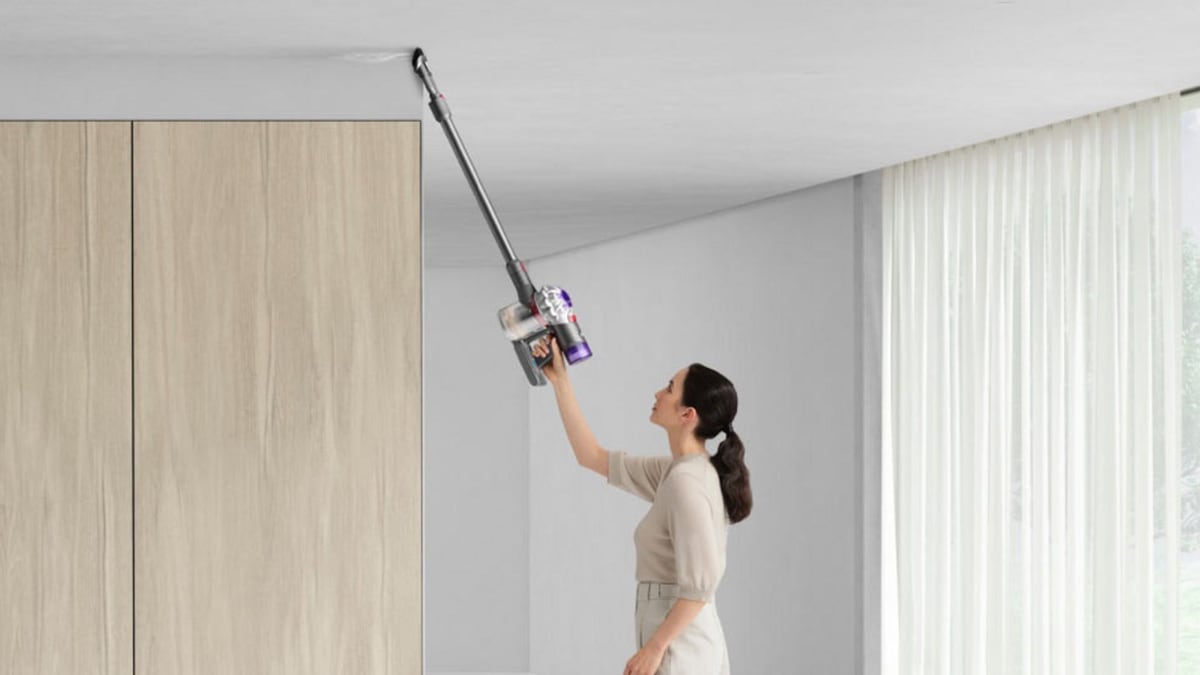 Esta aspiradora sin cable Dyson es ideal para limpiar techos, suelos y alfombras.
