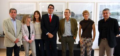 Artistas y galeristas participantes en las nueve inauguraciones conjuntas de Bilbao Art District en la presentación de la iniciativa.