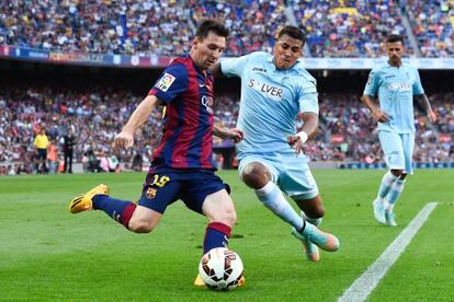 Messi y Juan Carlos Perez en el Barcelona-Granada, a la ida.
