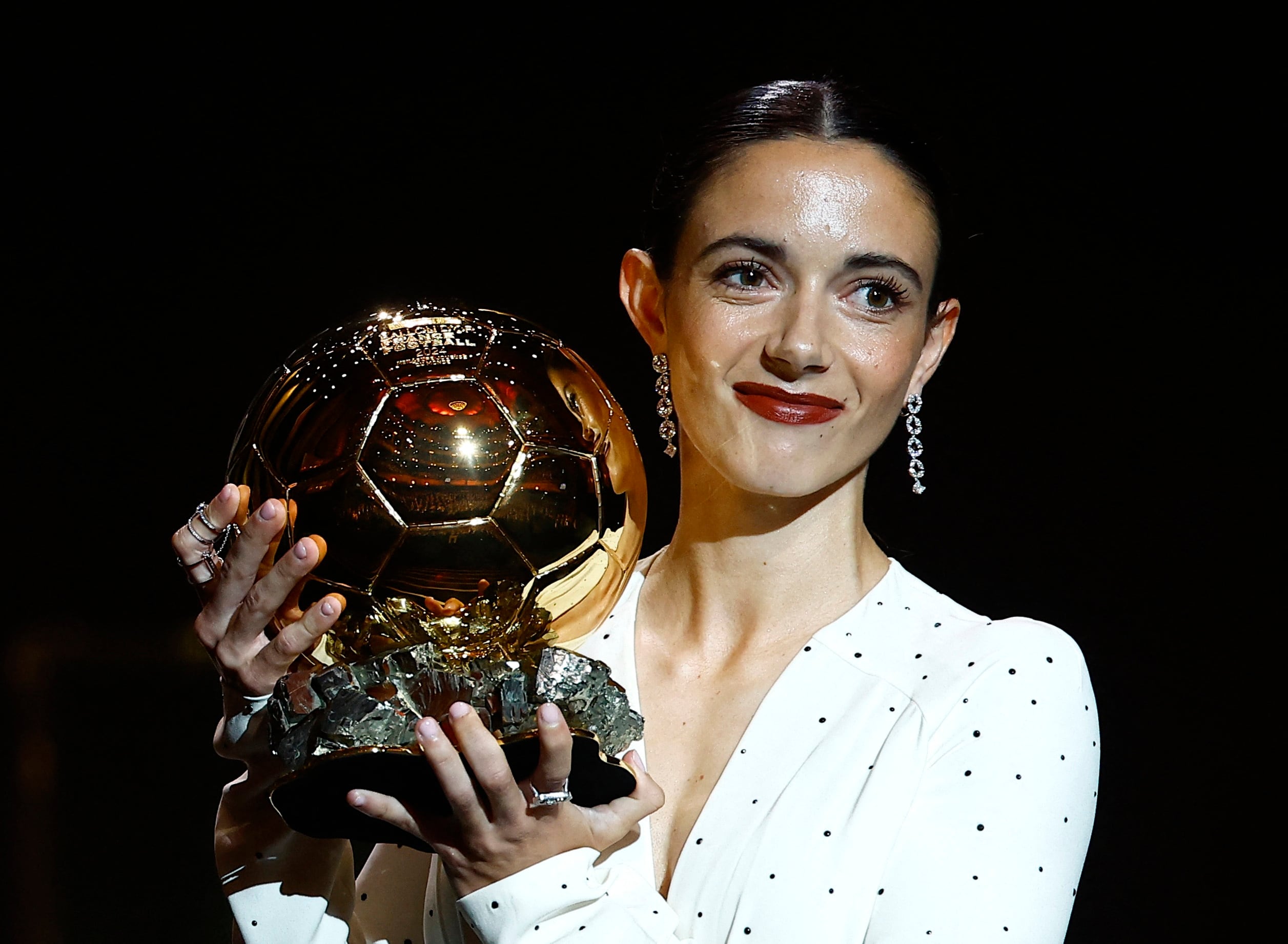 La voz reivindicativa de Aitana Bonmatí toca el cielo por segunda vez con otro Balón de Oro