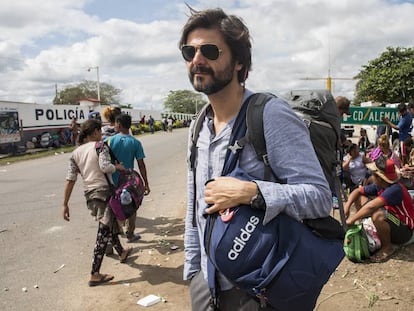 Juan Moreno, fotografiado en el sur de México, durante la realización del reportaje sobre la caravana de migrantes que hizo estallar el escándalo.