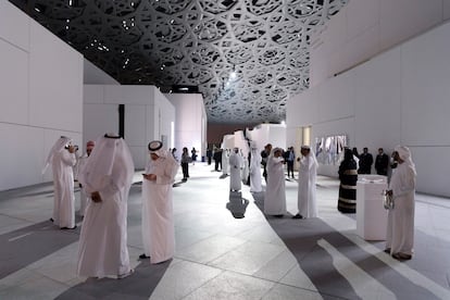 Interior del Louvre de la isla Saadiyat, en su inauguración en 2017.