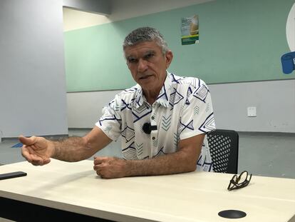 O professor e ex-prefeito Veveu Arruda, que impulsionou a revolução educacional em Sobral, na quinta-feira passada, numa escola pública do município.