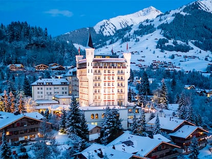 El hotel Gstaad Palace en Suiza, un escenario muy similar a aquel en el que ocurre parte de 'El enigma de la habitación 622'. Foto: Gstaad Palace