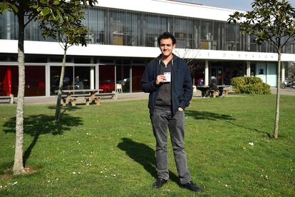 Adam Mersit, 20, studying for a physics and chemistry degree poses with his voting card on February 17, 2017 at Rennes 1 university in western France.
What should be the priorities of the next French president?
"The most important thing is that the president gives power back to the people, because we're no longer being heard. Even when we protest, we're not listened to. I want the next president to repeal the (new) labour law. I think it's a bad idea that everything is sorted out internally in companies because that could lead to pressure being put on employees. I also want the president to hold referendums and get the French interested in politics. There is not a single young person in the National Assembly despite the fact that people have a very different view of the world depending on their age. I don't see why someone of 30 is less important than a 50-year-old." / AFP PHOTO / JEAN-FRANCOIS MONIER / RESTRICTED TO EDITORIAL USE - RESTRICTED TO FRENCH ELECTIONS ILLUSTRATION PURPOSE