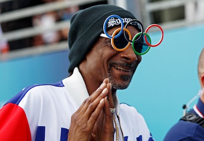 Snoop Dogg en la final masculina de skate de los Juegos Olímpicos 2024, en la Plaza de la Concordia, en París, este martes.