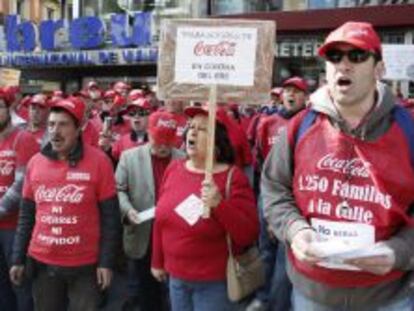 Protesta de trabajadores de Coca-Cola.