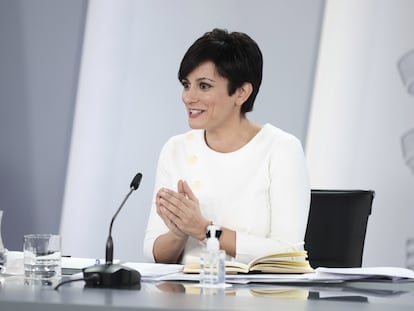 La ministra Portavoz, Isabel Rodríguez, en la rueda de prensa tras la reunión del Consejo de Ministros, este martes en Madrid.