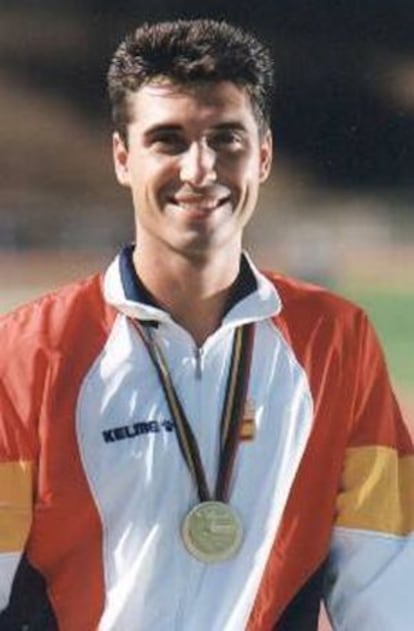 Juan Carlos Holgado, con la medalla de oro.