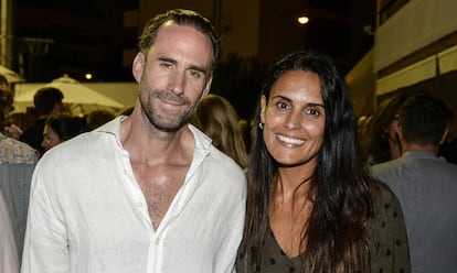 Joseph Fiennes y María Dolores Diéguez, en la Legends Cup celebrada en Palma de Mallorca el pasado octubre.