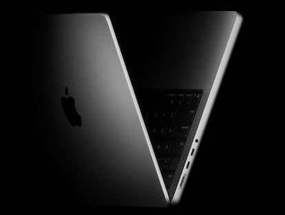 Lateral del MacBook Pro M5