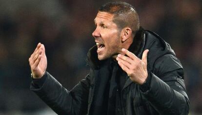 Simeone, en el partido ante el Hannover.