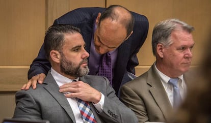 Pablo Ibar speaks to his lawyer in a Florida court on Monday.