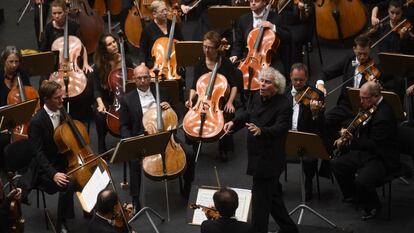 Simon Rattle dirige a la London Symphony Orchestra en Santander.
 
 
