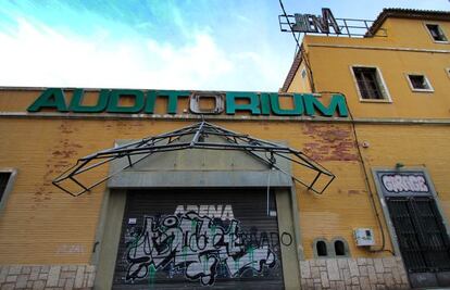 El antiguo almacén de patatas que luego fue Auditorium Pachá y más tarde se convertiría en Arena, en Valencia.