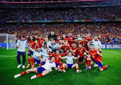 Los jugadores de la selección española celebran el paso a la final en una imagen distribuida por RFEF.