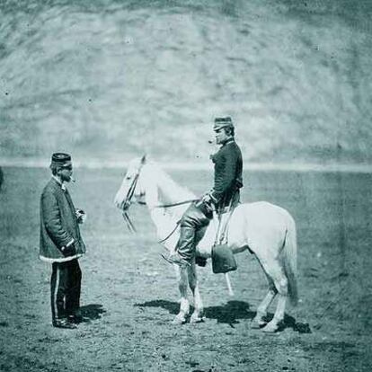 Foto de la guerra de Crimea, realizada por Roger Fenton, expuesta en el Jeu de Paume.